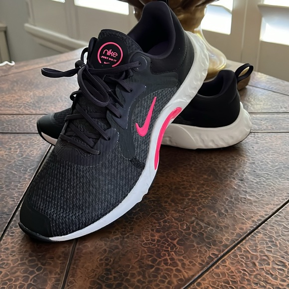 Women’s Nike Renew In-Season TR 11 Trainers US SIZE 8.5 / UK 6/ EURO 40. - Picture 3 of 12